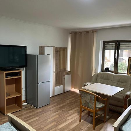 Messe Und Monteurzimmer Sehnde Dış mekan fotoğraf