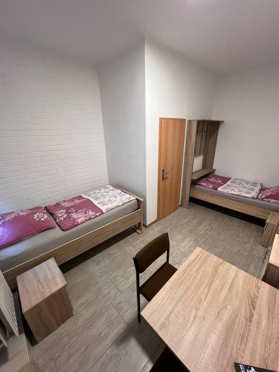 Messe Und Monteurzimmer Sehnde Dış mekan fotoğraf