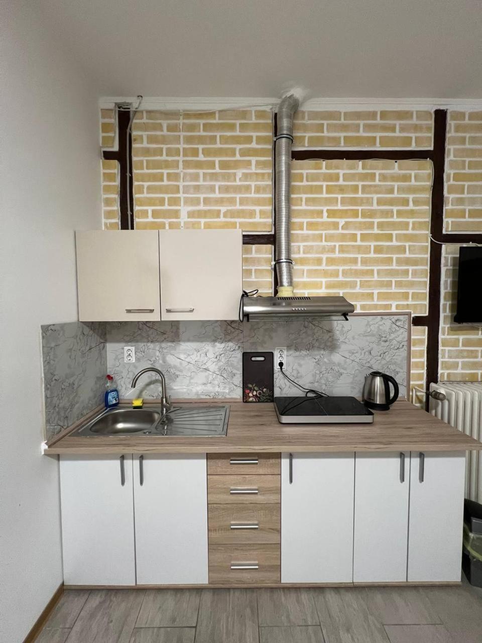 Messe Und Monteurzimmer Sehnde Dış mekan fotoğraf