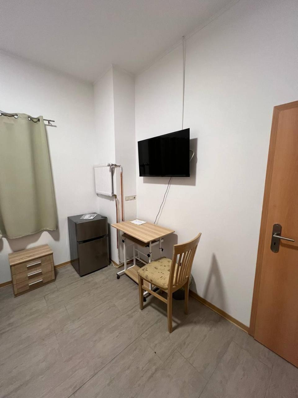 Messe Und Monteurzimmer Sehnde Dış mekan fotoğraf