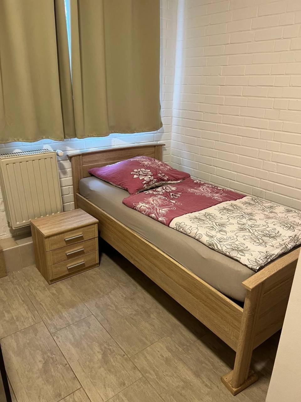 Messe Und Monteurzimmer Sehnde Dış mekan fotoğraf