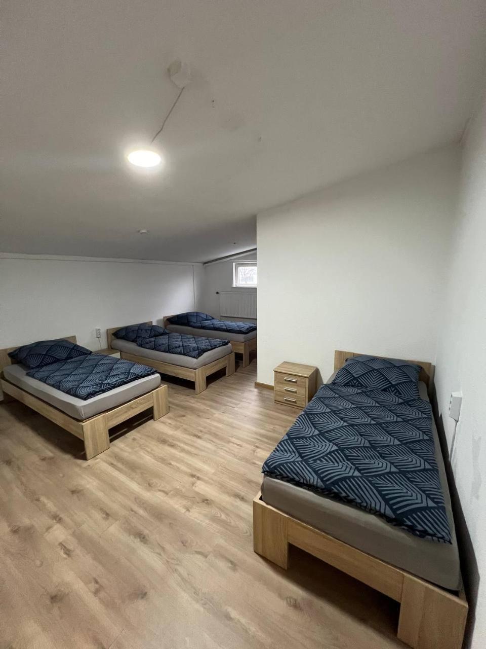 Messe Und Monteurzimmer Sehnde Dış mekan fotoğraf