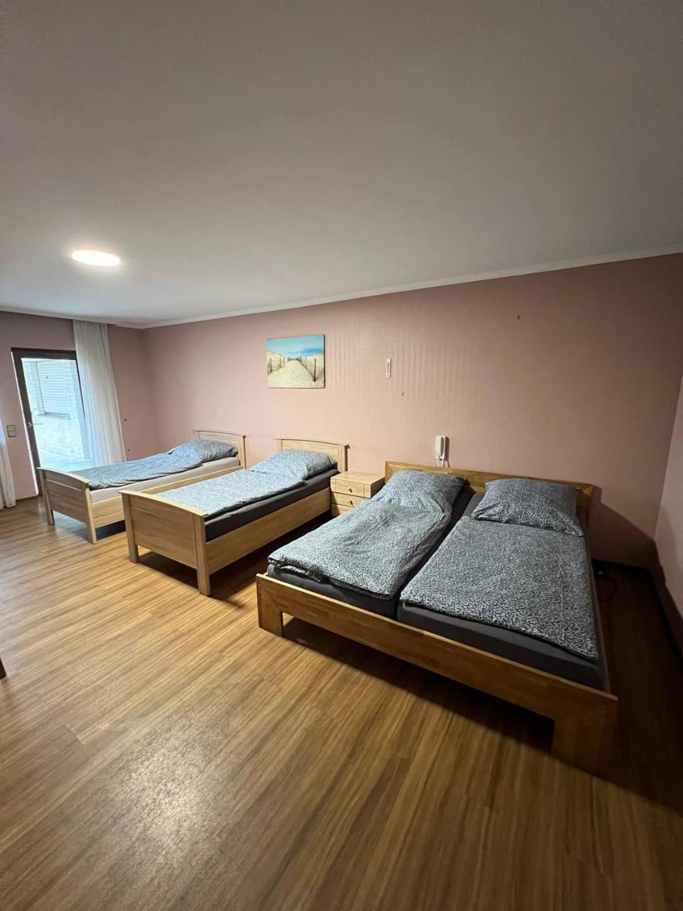 Messe Und Monteurzimmer Sehnde Dış mekan fotoğraf